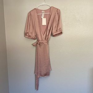 Short sleeve wrap dress